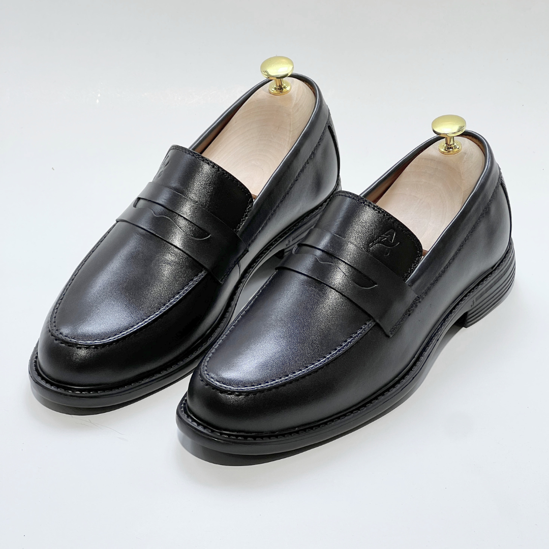 Mocassins Découpe 100% Cuir Médical En NOIR REF 332
